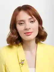 Брошь "Гимнастка с мячами", цвет белый в золоте