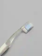 Зубная щетка Iney Snow-Brush Wind, средняя жесткость