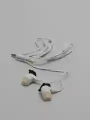 Белый проводные наушники и значок, детские, в пакете, 1,2 м