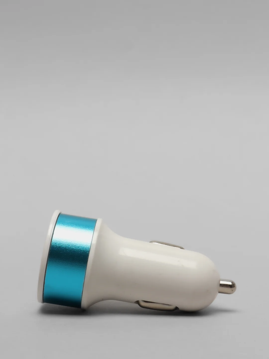 Серый автомобильное зарядное устройство, 2 USB, 2.1 А