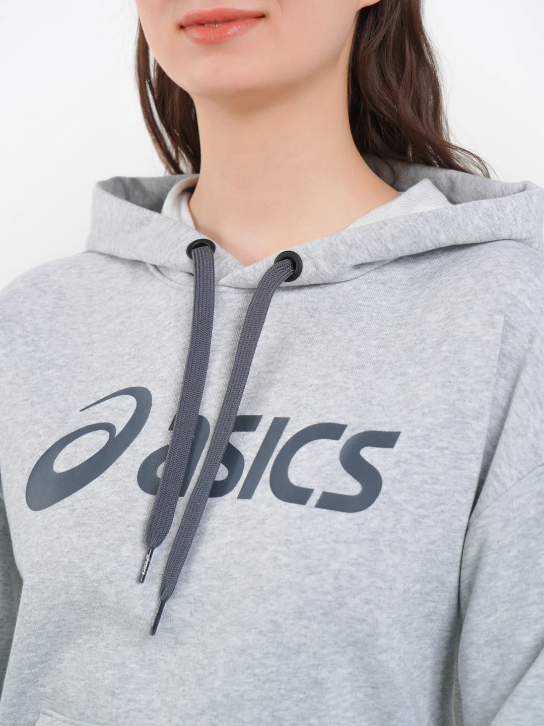 Толстовка женская Asics с капюшоном и карманом в виде кенгуру спереди