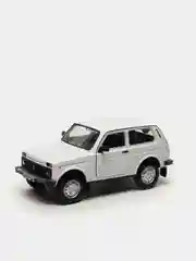 Белый модель автомобиля "Нива", 4 х 4