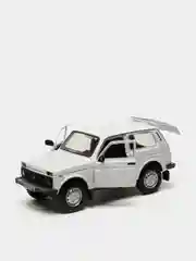 Белый модель автомобиля "Нива", 4 х 4