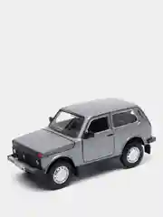 Серый модель автомобиля "Нива", 4 х 4