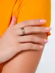 Песочный хаки кольцо с крутящейся вставкой