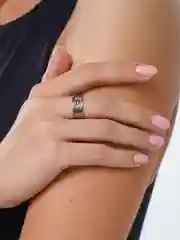 Молочный кольцо женское