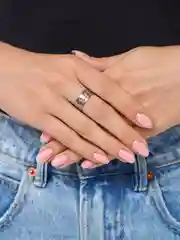 Молочный кольцо женское