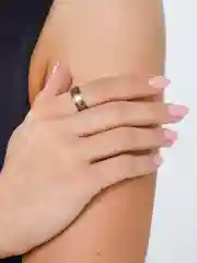Карамельный кольцо с крутящейся вставкой