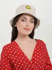 Бежевый панама со смайлом