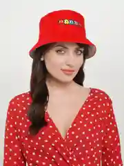 Красный панама летняя
