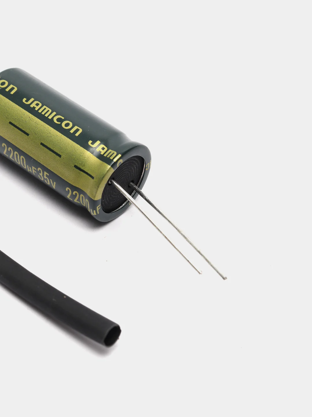 2200мкФ 35в Конденсатор LOW ESR 2200UF 35V 105C 16х32 WL JAMICON