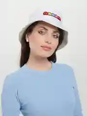 Белый панама летняя