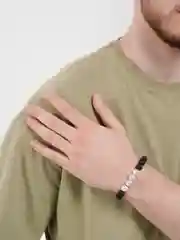 Браслет из вулканической лавы