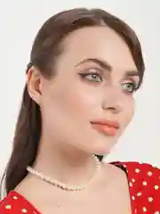 Бусы из искусственного жемчуга женские