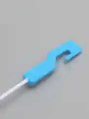 Голубой ершик для мытья бутылок