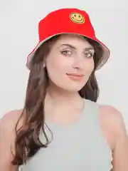 Красный панама со смайлом