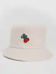 Бежевый панама летняя