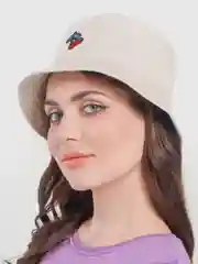 Бежевый панама летняя
