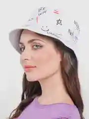 Белый молодежная панама с рисунками