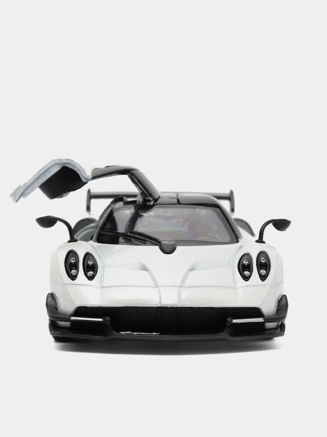 Белый 2016 Pagani Huayra BC KINSMART KT5400D