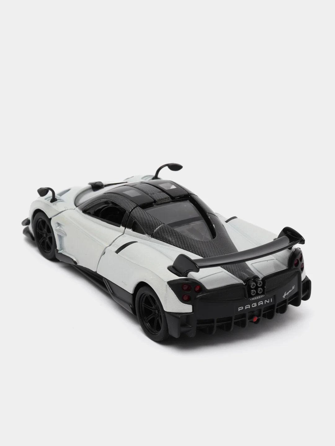 Белый 2016 Pagani Huayra BC KINSMART KT5400D