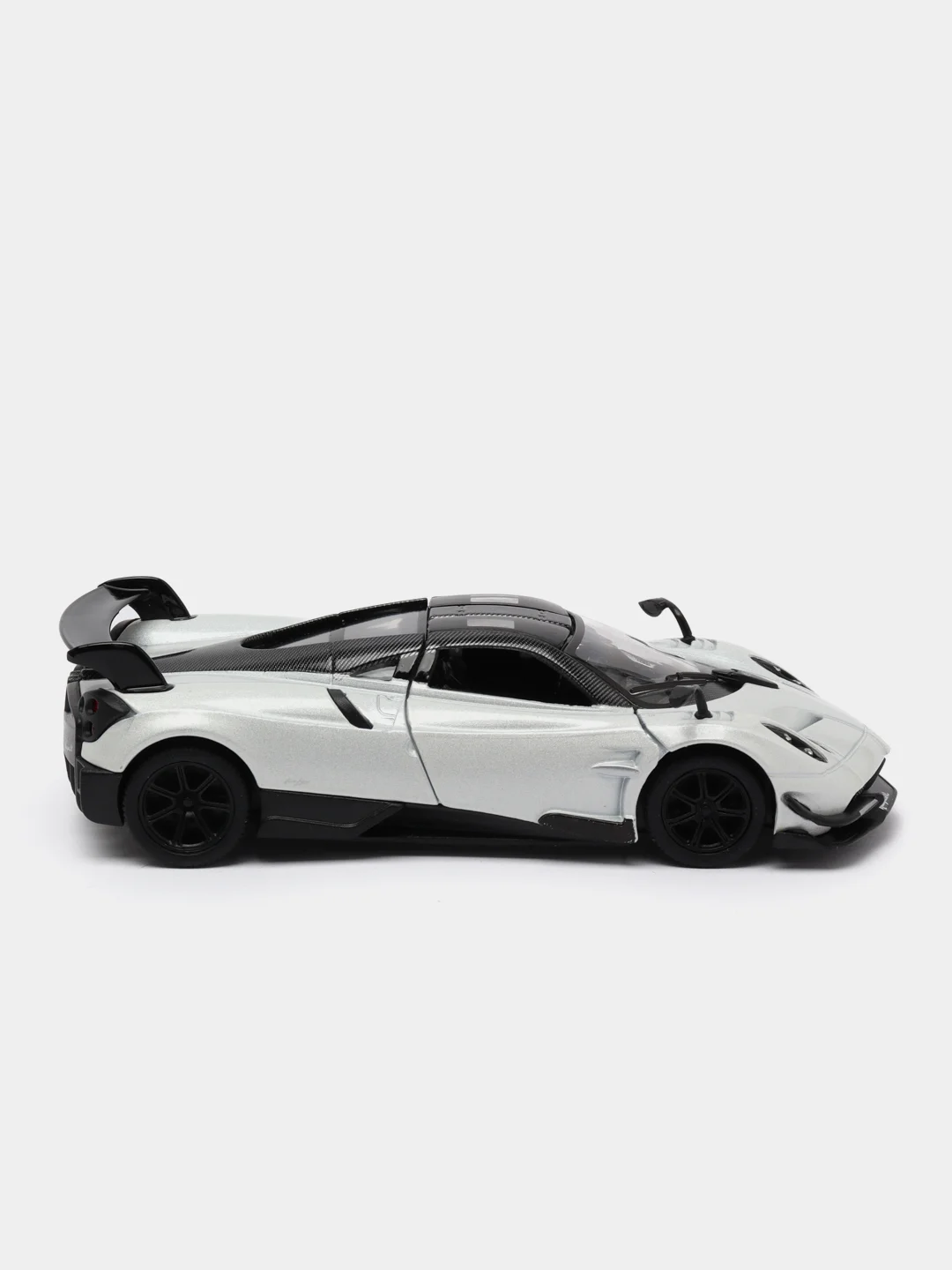 Белый 2016 Pagani Huayra BC KINSMART KT5400D