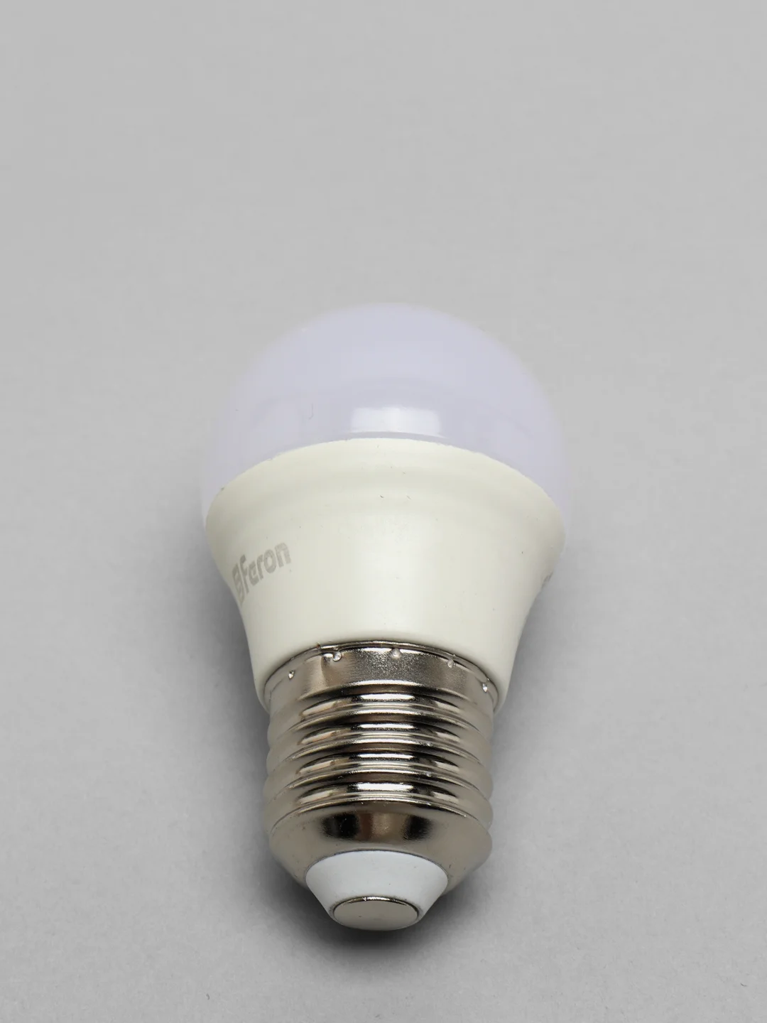 Лампа светодиодная Feron LB-550, 9W