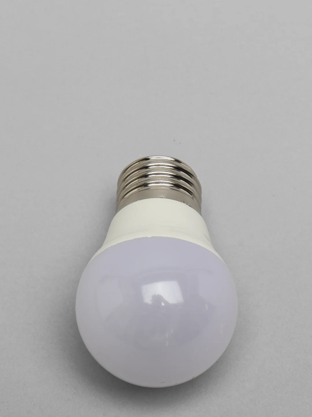 Лампа светодиодная Feron LB-550, 9W