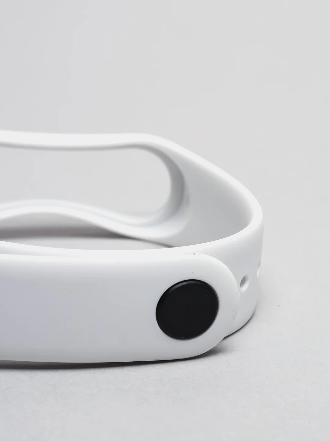 Белый ремешок для Xiaomi Mi Band 3 и Band 4