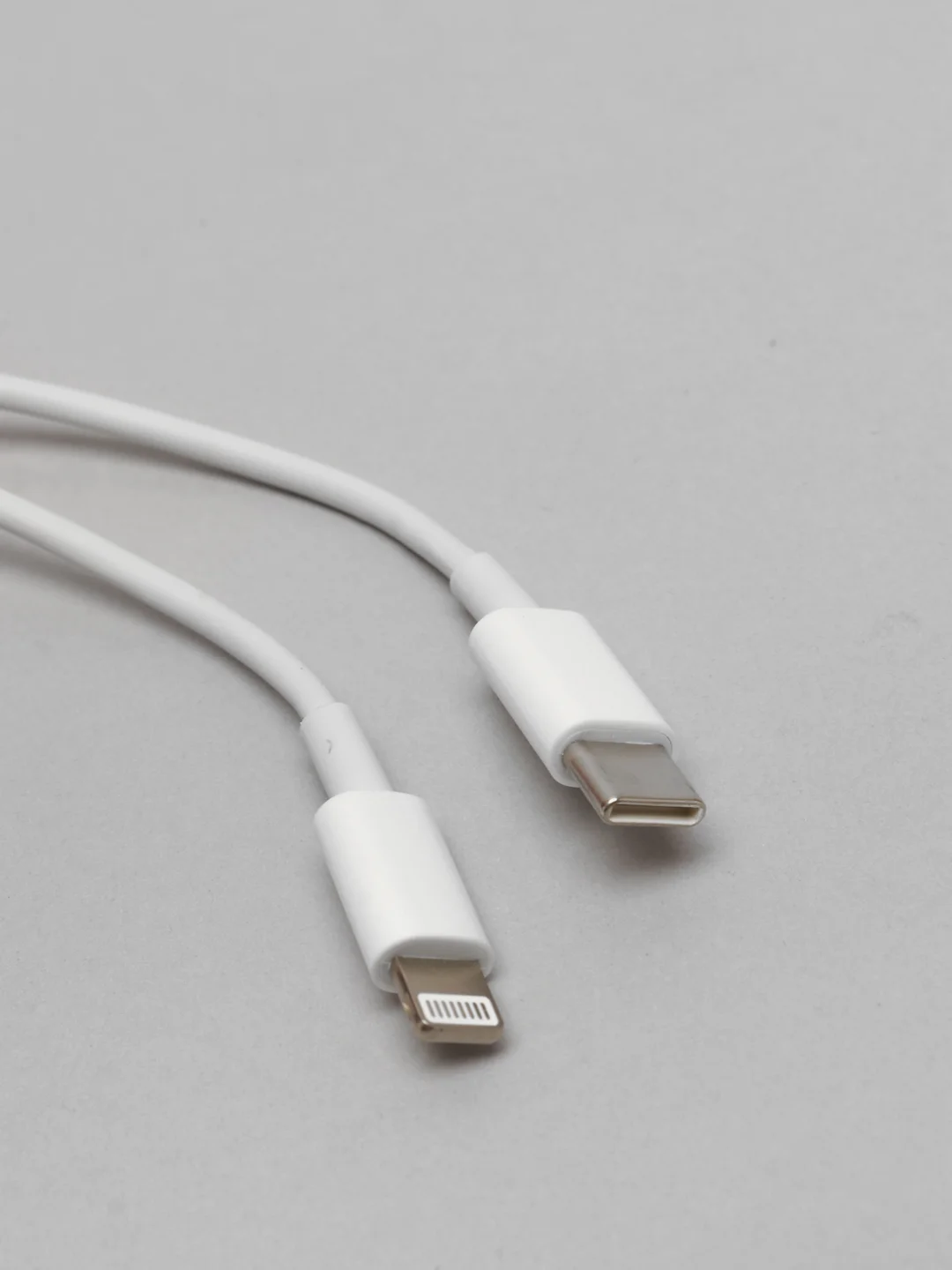 Белый зарядное устройство для iPhone (блок Type-C, PD, 20W + кабель Type-C/Lightning)