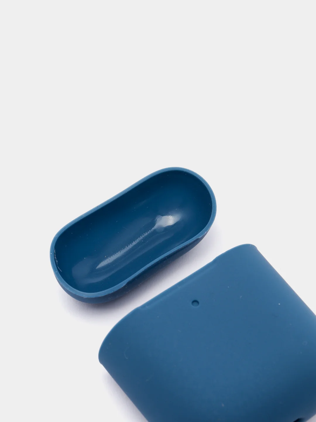 Синий чехол для Apple Airpods 2, разные цвета