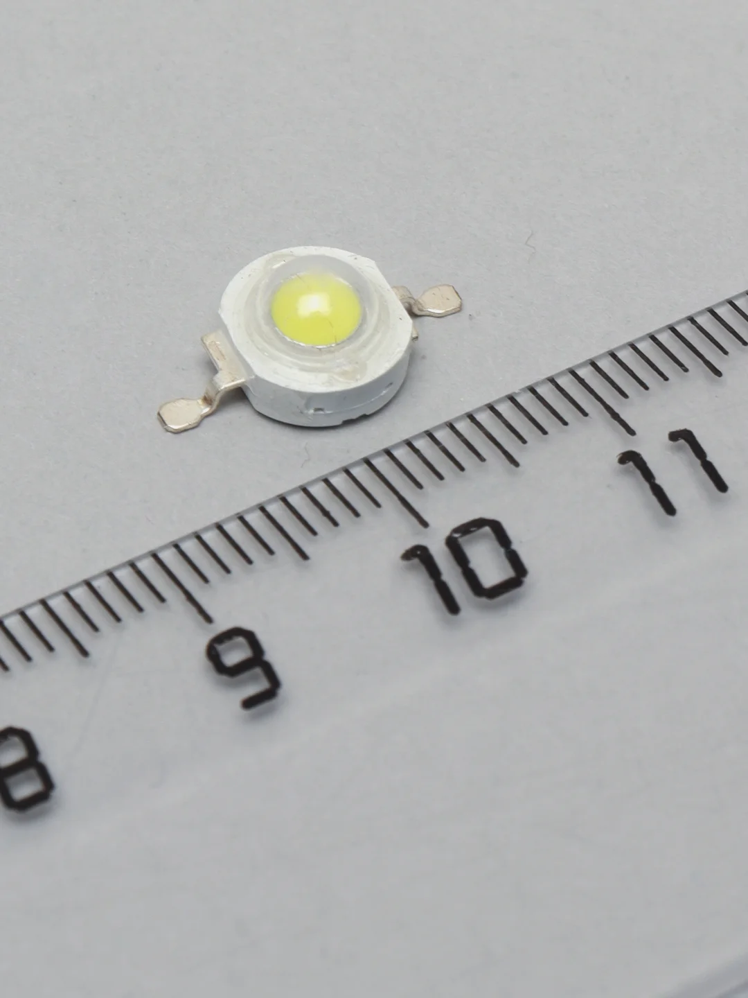 20 штук Светодиод мощный 1W 1Вт 3.4v Белый холодный 100LM 6500K