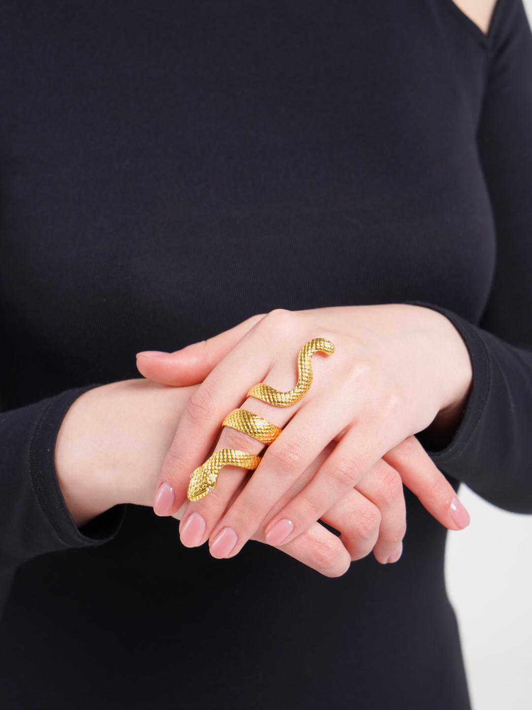 Кольцо "Змея" массивное, на весь палец купить по цене 147 ₽ в интернет-магазине KazanExpress
