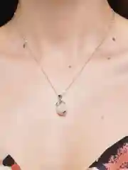 Ледяной подвеска женская с камнем