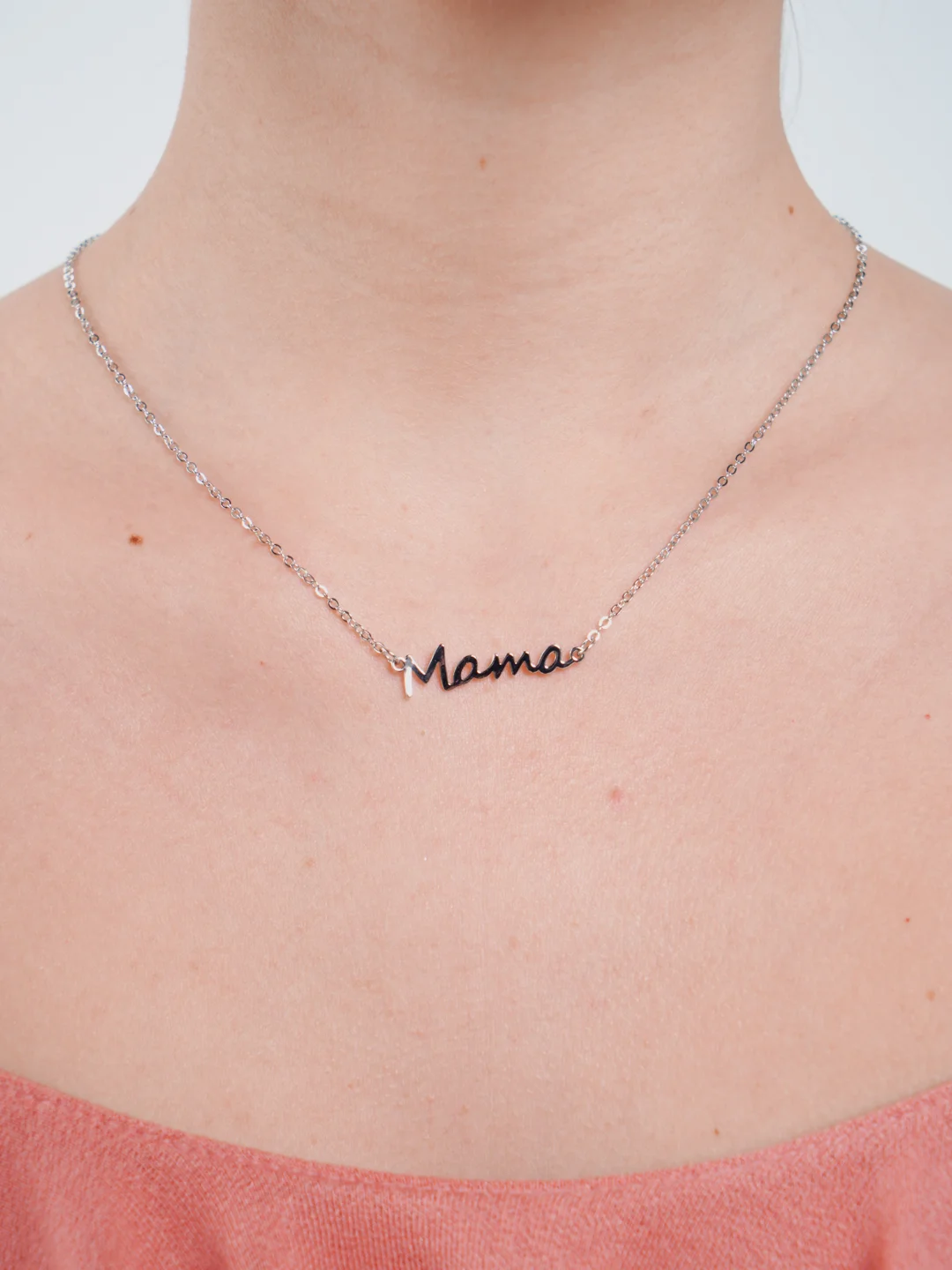 Серебряный ожерелье Мама