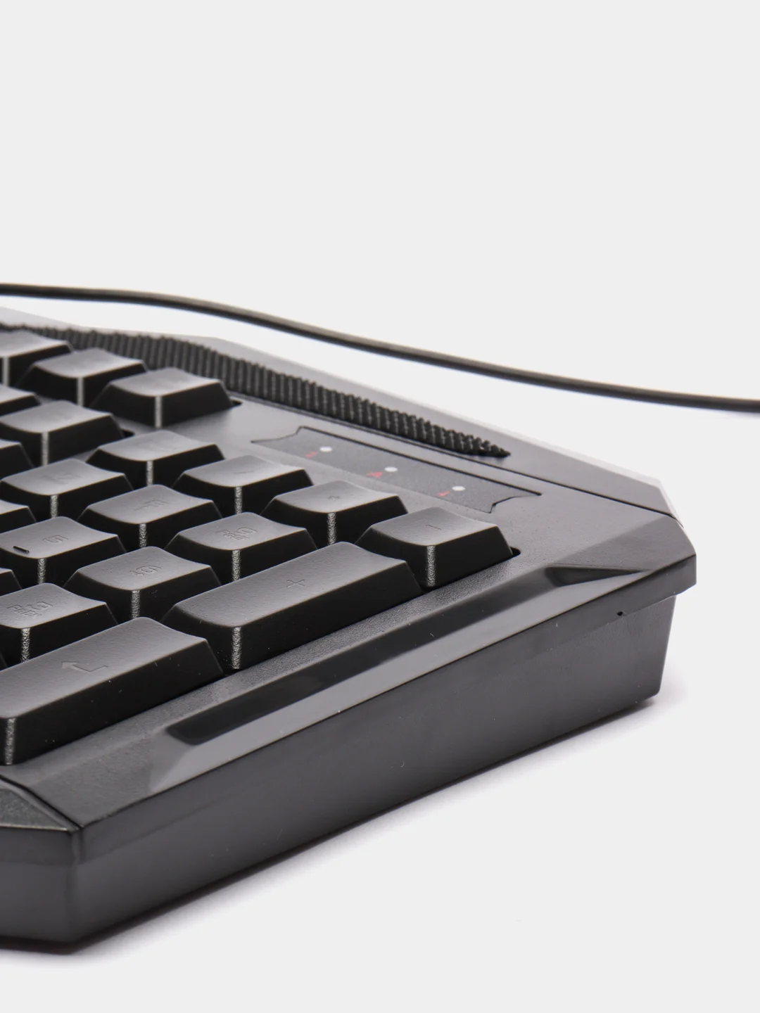 Игровая клавиатура с подсветкой Trust GXT 830-RW AVONN