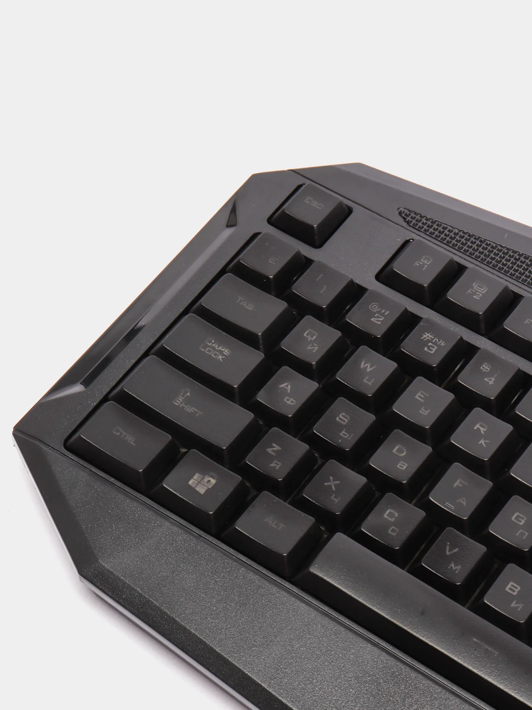 Игровая клавиатура с подсветкой Trust GXT 830-RW AVONN
