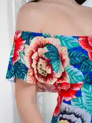 Красный купальник слитный