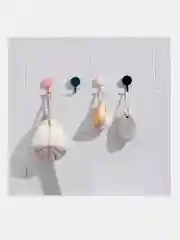 Крючки самоклеящиеся матовые для ванной комнаты и кухни