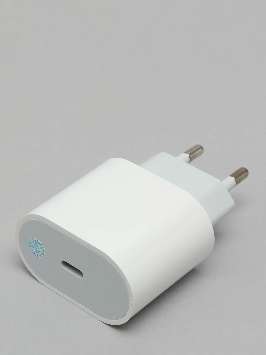 Белый блок питания для Apple с Type-C с быстрой зарядкой 20W СЗУ зарядное устройство для айфона