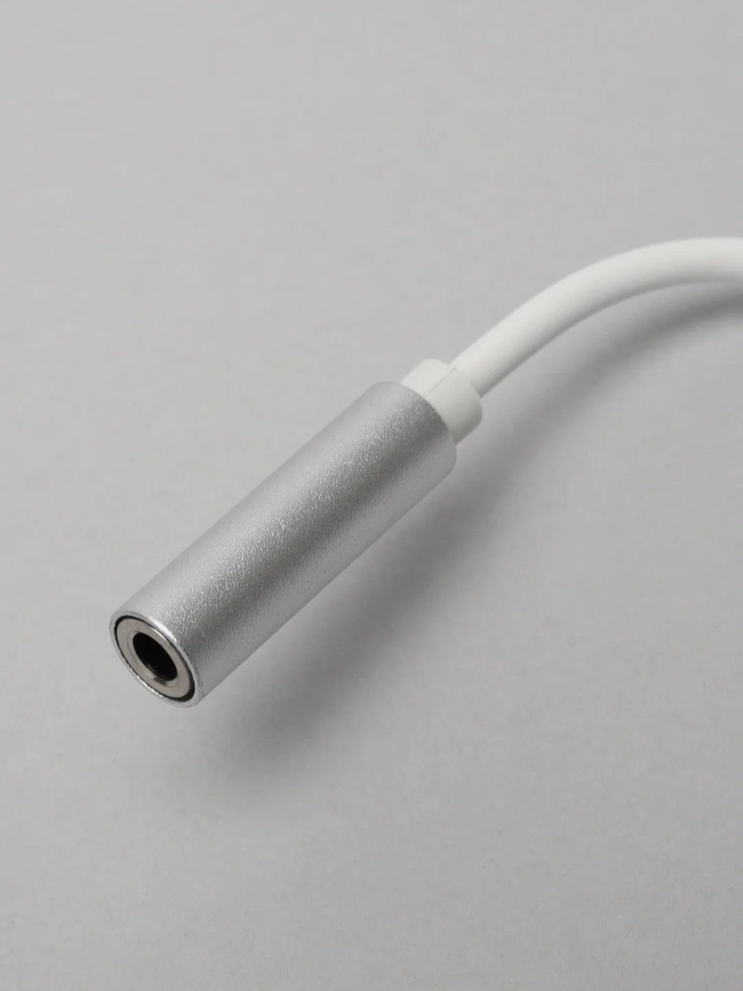 Белый переходник Type-C в AUX мама и USB папа для зарядки