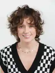 Серебристый чокер со звездочками