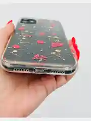 Розовый чехол "Настоящие цветы" для iPhone 11