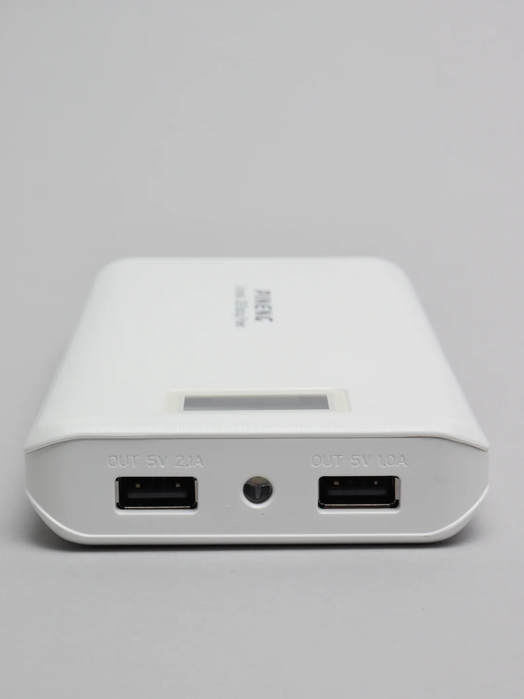 Белый внешний аккумулятор Power Bank Pineng PN-999, 20000 мАч