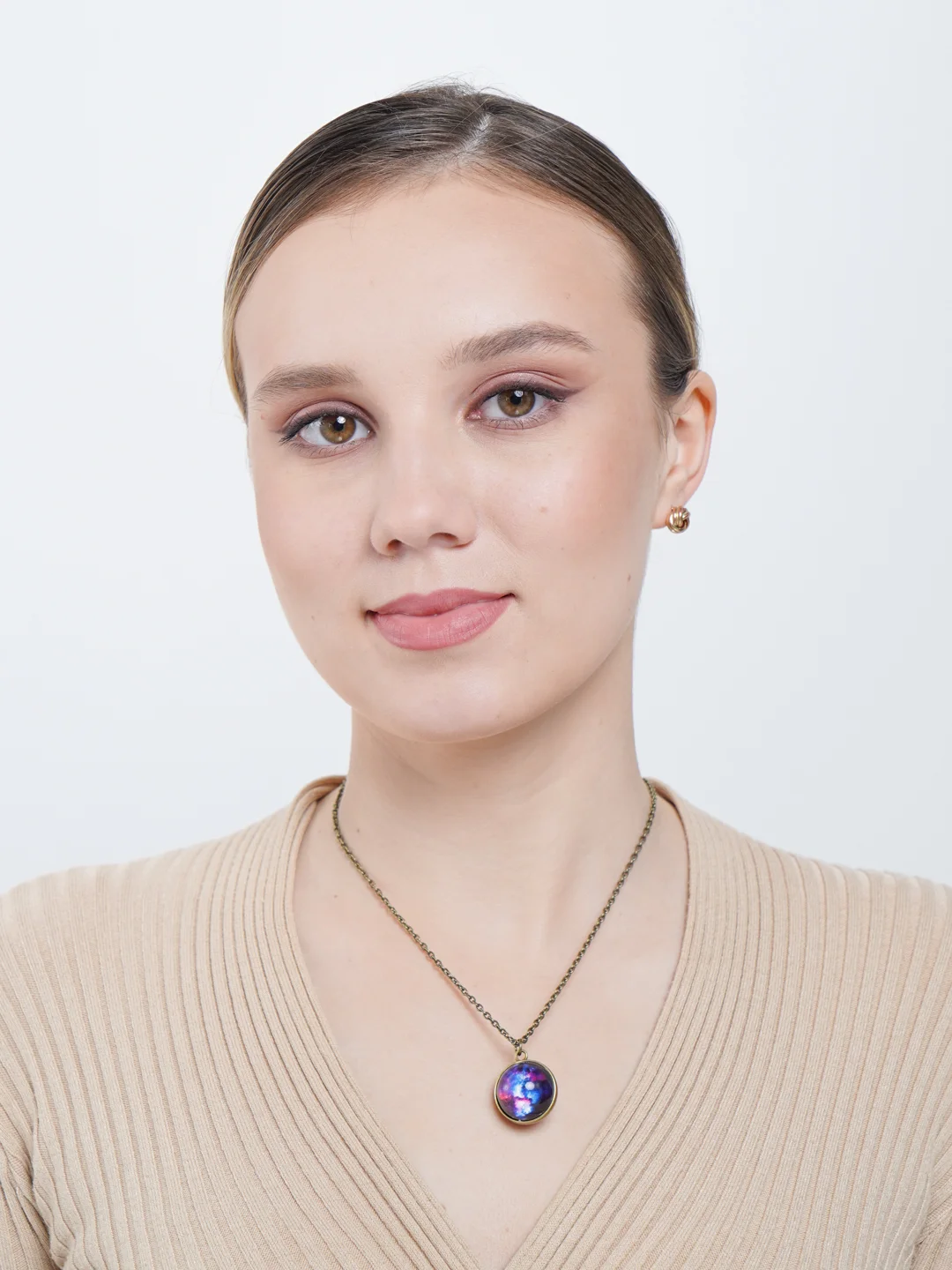 Небесно-голубой космический кулон