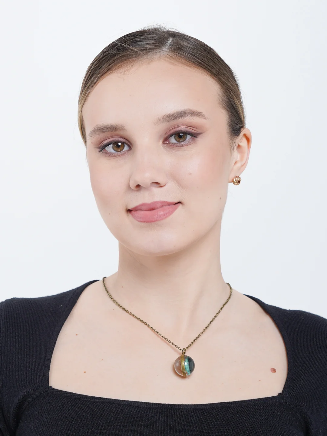 Коралловый космический кулон
