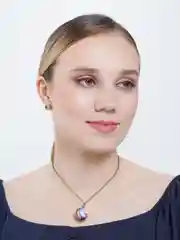 Желтый космический кулон