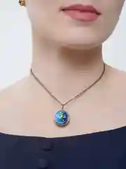 Индиго космический кулон