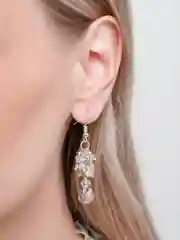 Серый серьги