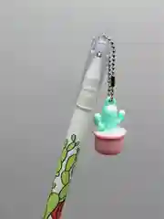 Розовый ручка с подвеской "Кактус"